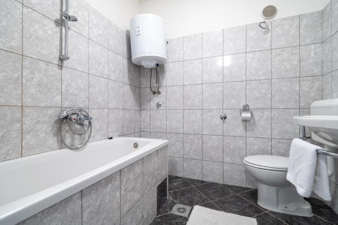 Apartman Vito Neum Exteriér fotografie